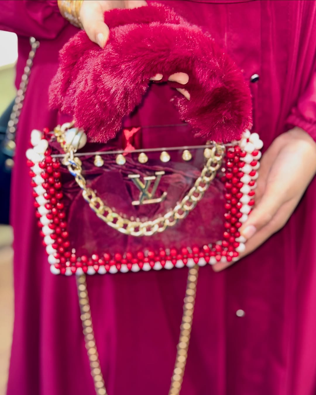 Ladies Bags, white stylish Ladies Purse with golden chain
